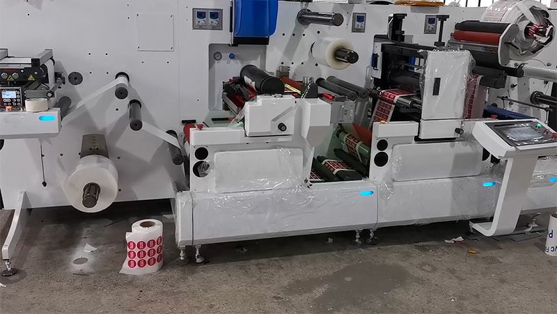 DBGS-320/370 Label Finishing Machine