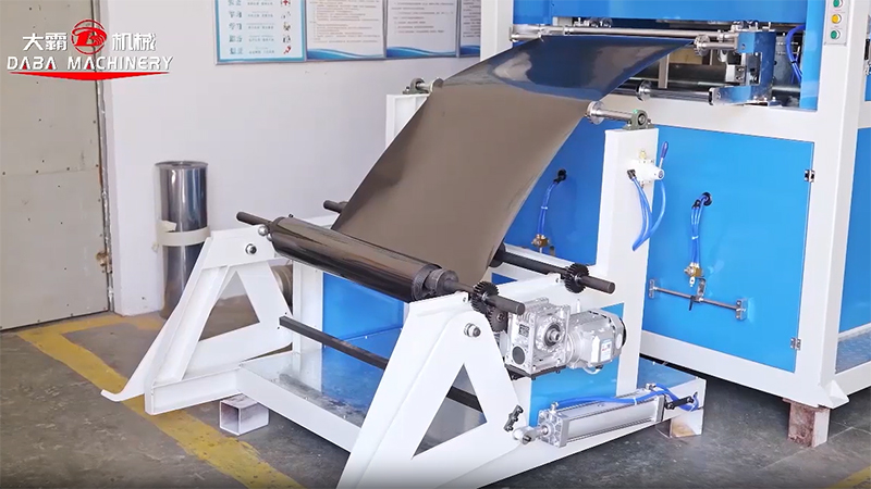 Plastic Vacuum Forming Machine